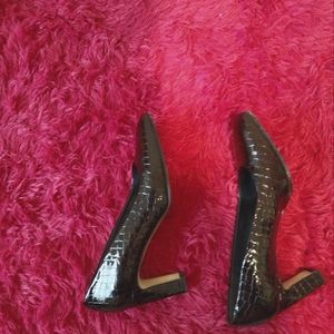 Italian leather brown thick heeled shoes, crocodile pattern good condition